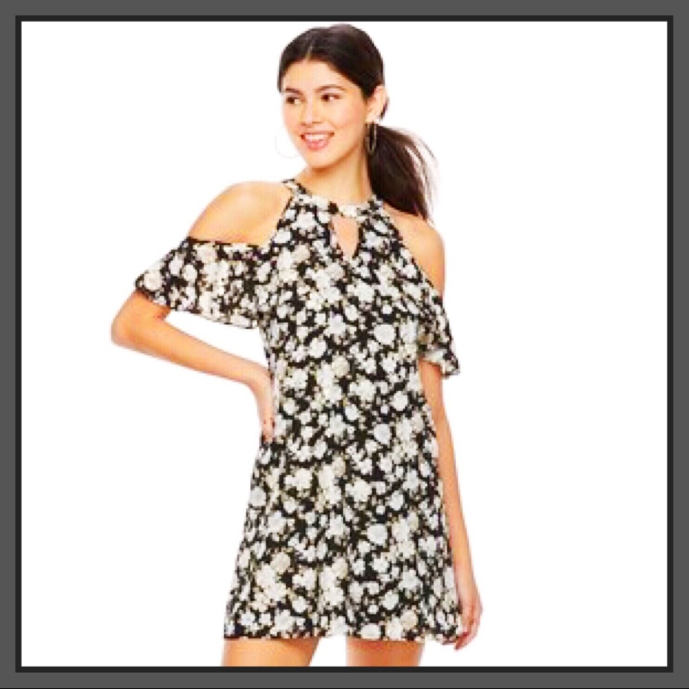 🆕 Candie’s Floral Mini Dress
